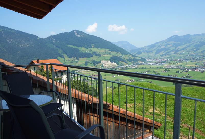 Ferienwohnung Ferienhaus Stockli Brunnen Zimmer foto