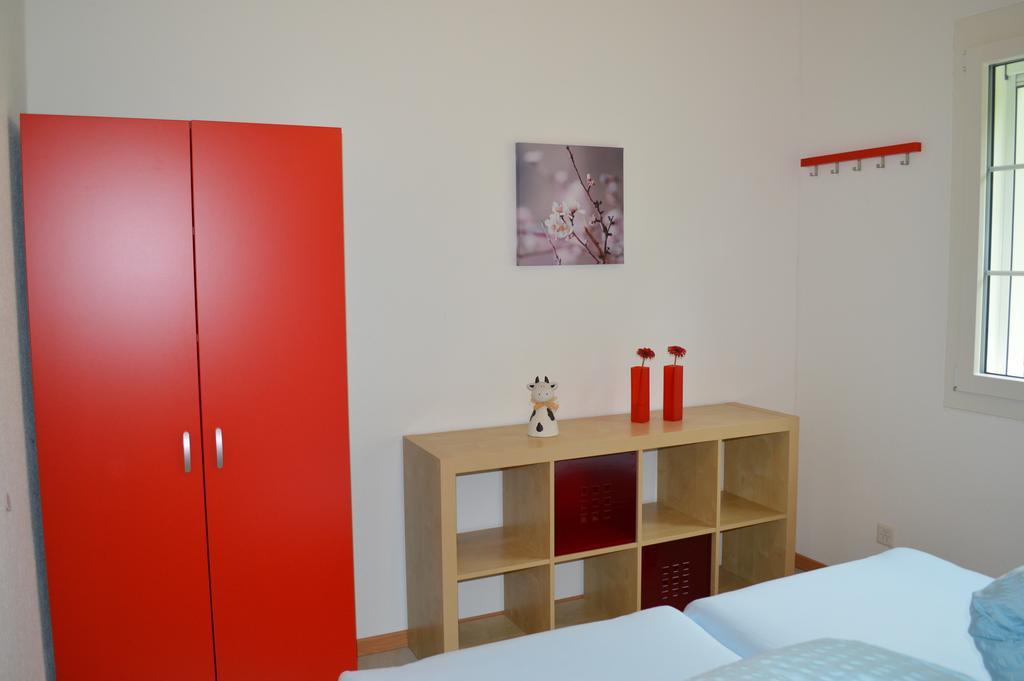 Ferienwohnung Ferienhaus Stockli Brunnen Zimmer foto